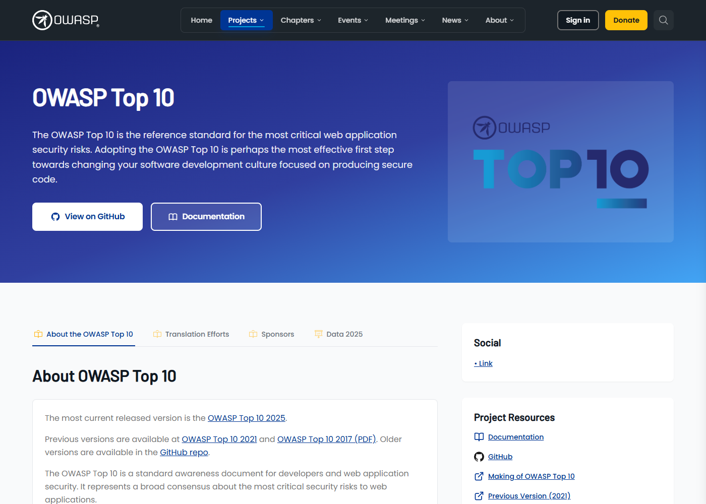 Trang chủ dự án OWASP Top 10 trên owasp.org, mô tả đây là chuẩn tham chiếu về các rủi ro bảo mật nghiêm trọng nhất với ứng dụng web, kèm nút xem tài liệu và mã nguồn trên GitHub